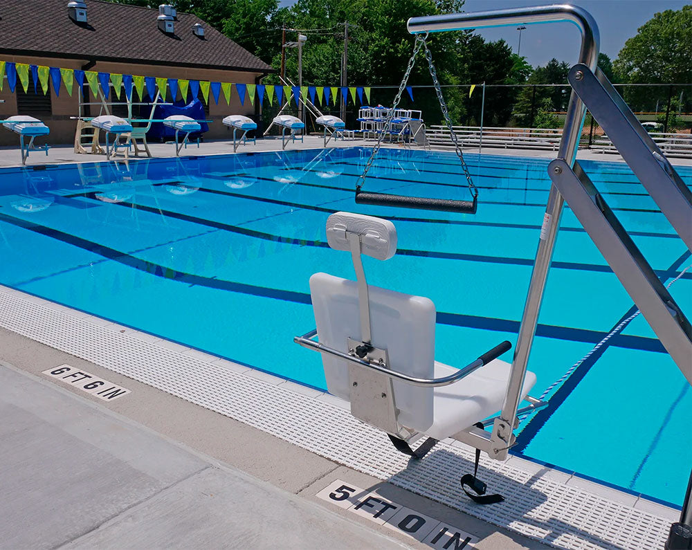 Spectrum Aquatics Traveler BP500 316L ADA Pool Lift SKU 140290