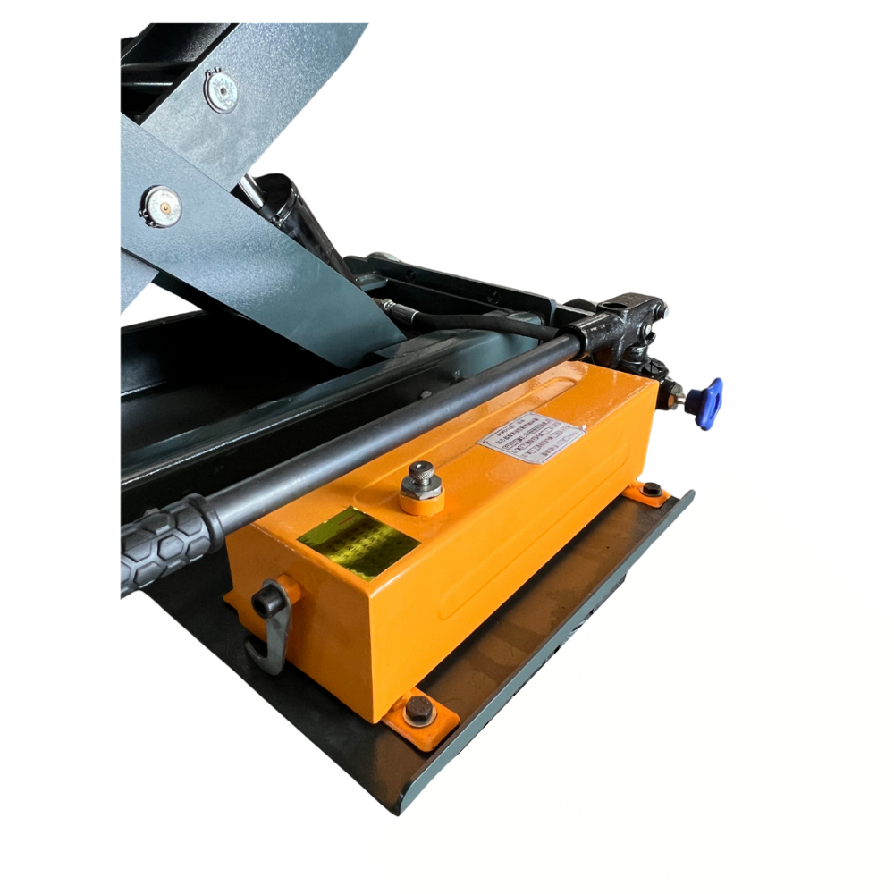 Stratus Rolling Bridge Jack, 5000lbs, Hand Pump, Adjustable Mounting SKU SAE-BJ5R