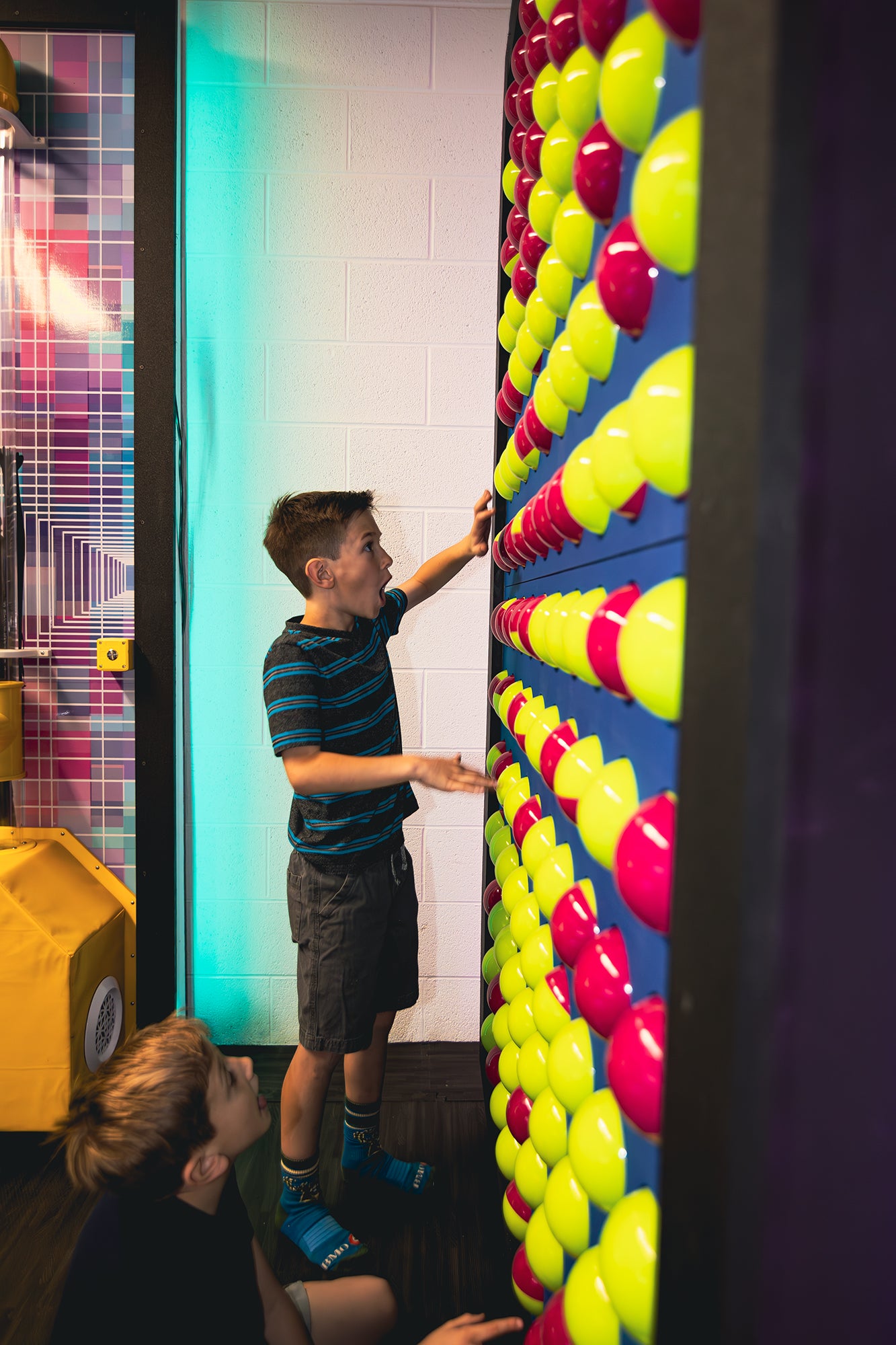 LiteZilla Spinfinity Wall Outdoor Proof SKU LZ-SPF-OTD