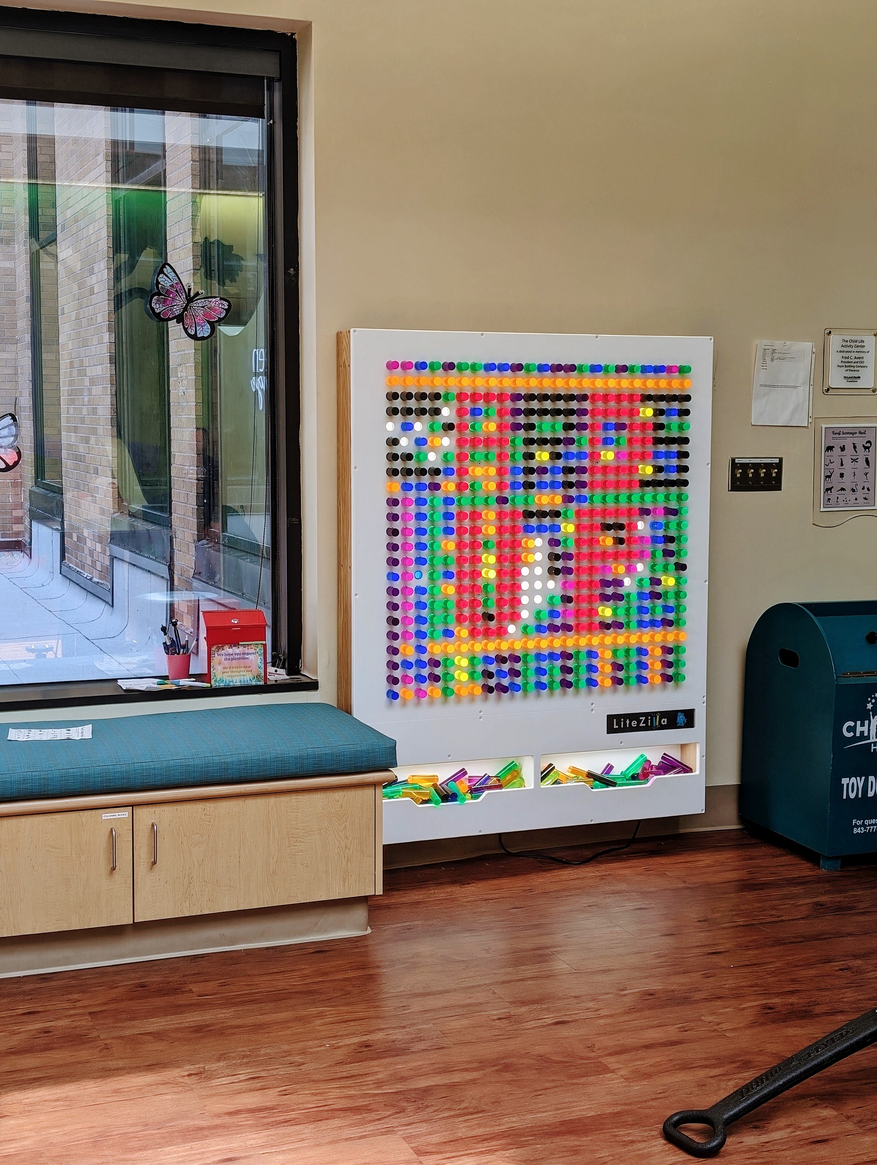 LiteZilla Giant Lite Brite Outdoor Weather-Resistant SKU LZ-OTD