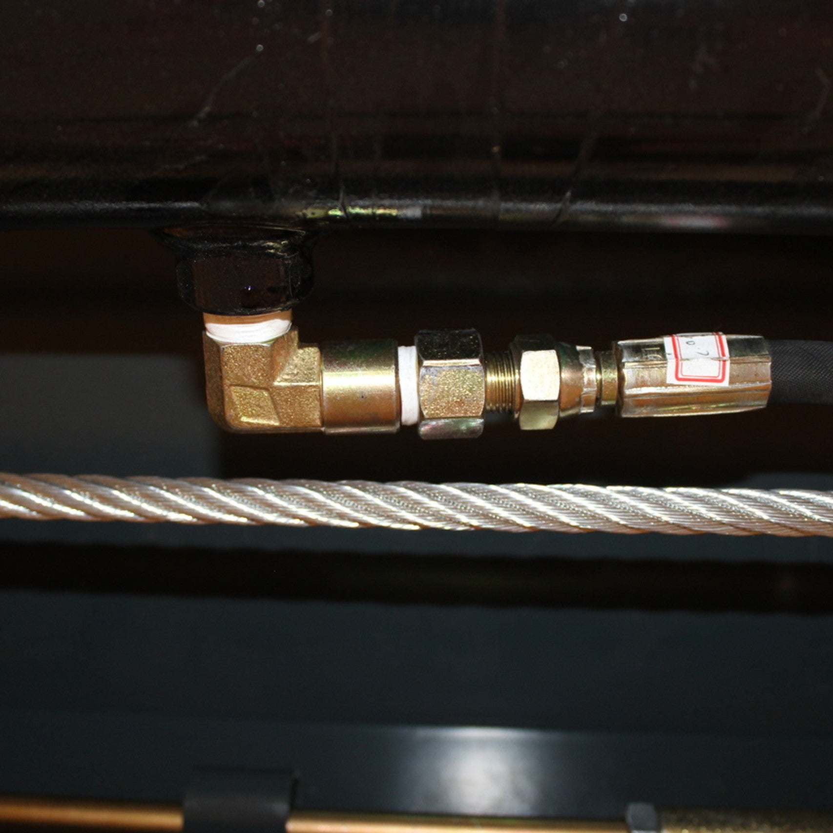 Stratus Compact Enclosed 4 Post 9k lbs Storage Parking Car Lift w/casters SKU SAE-P49C