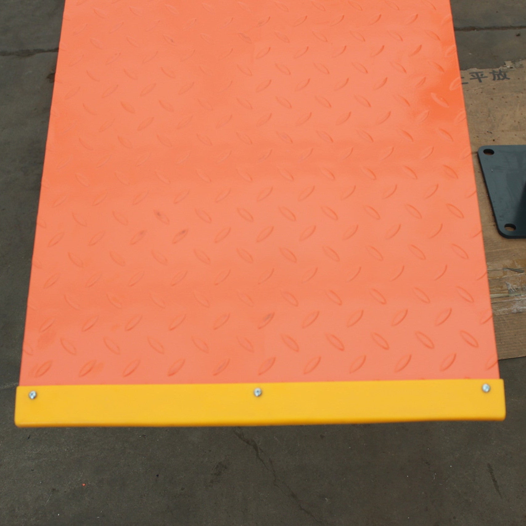 Stratus Compact Enclosed 4 Post 9k lbs Storage Parking Car Lift w/casters SKU SAE-P49C