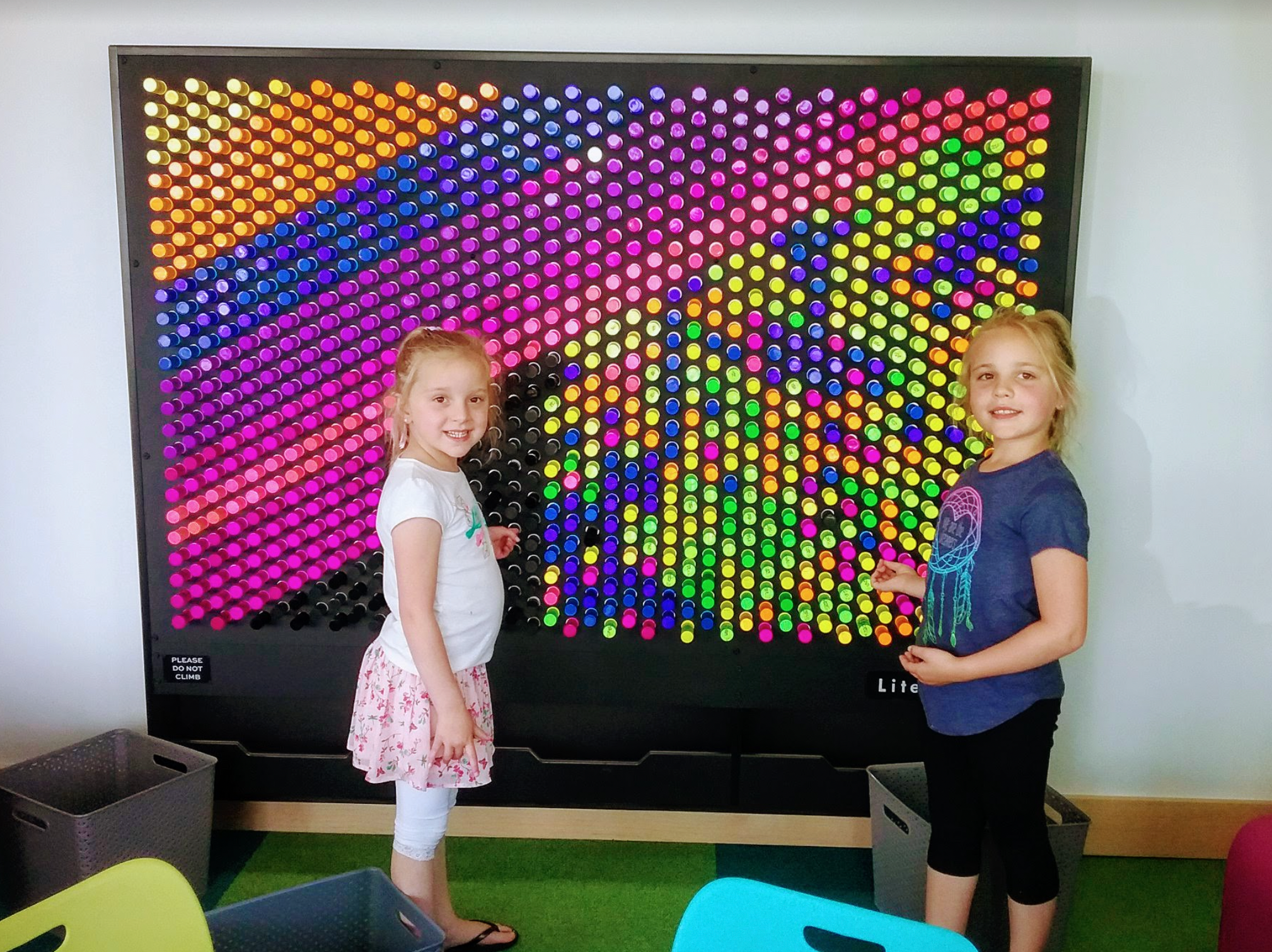 LiteZilla Giant Lite Brite Outdoor Weather-Resistant SKU LZ-OTD