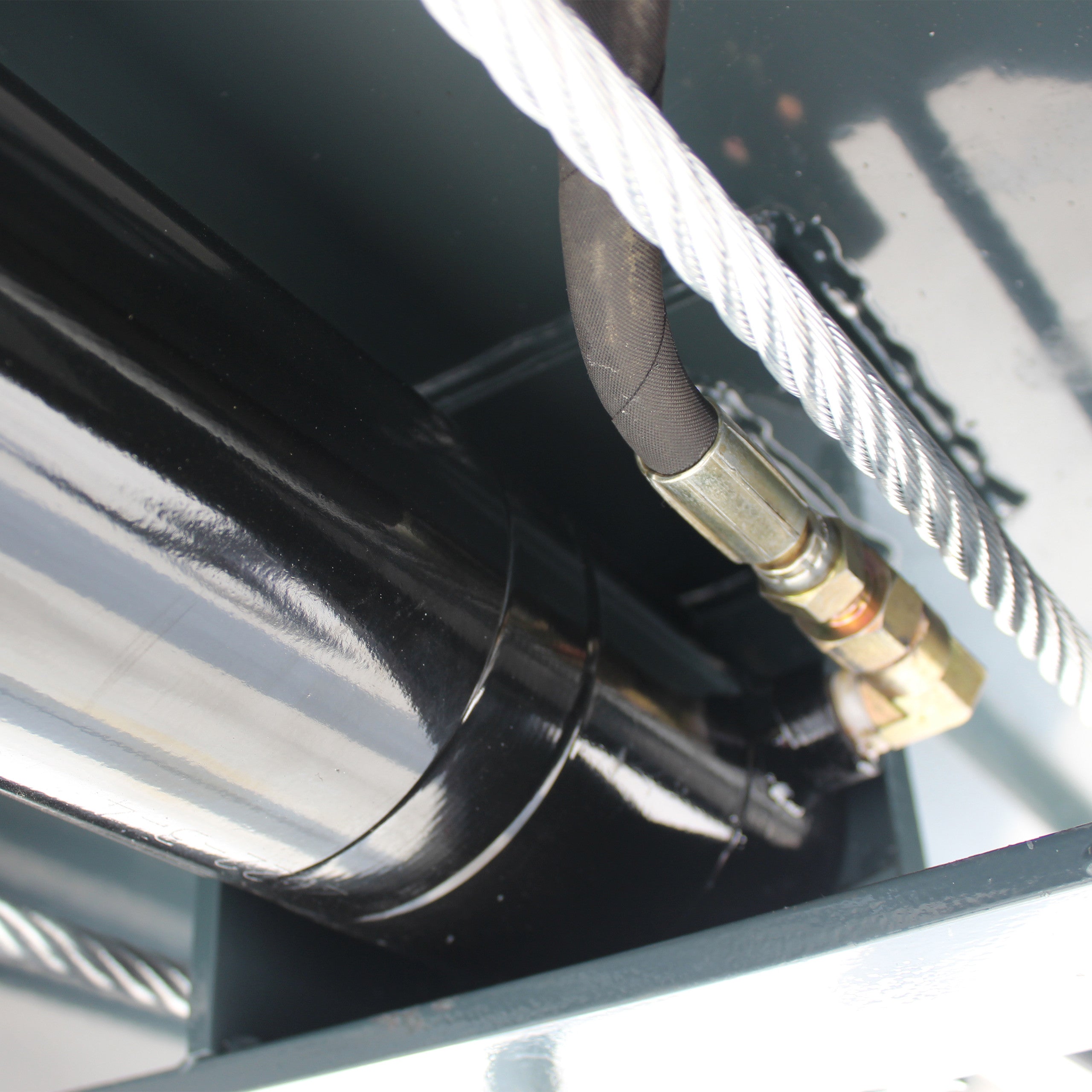 Stratus 4 Post 14,000 lbs Car Lift, Pneumatic Safety Lock Release SKU SAE-414