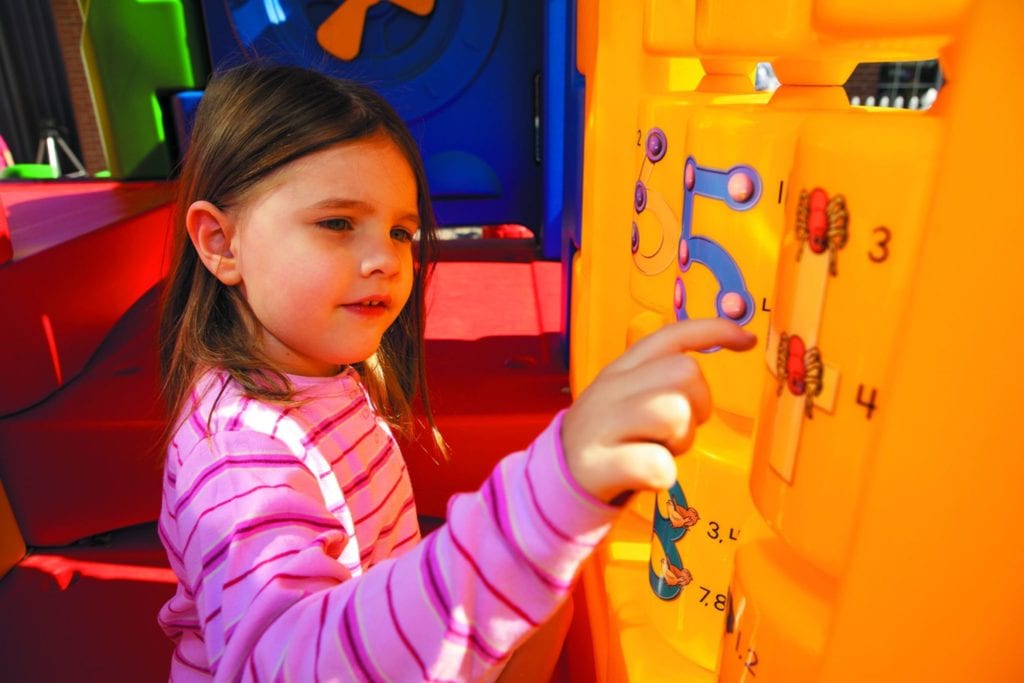 UltraPlay Discovery Ridge Playground w/ Roof SKU DC-2MDR