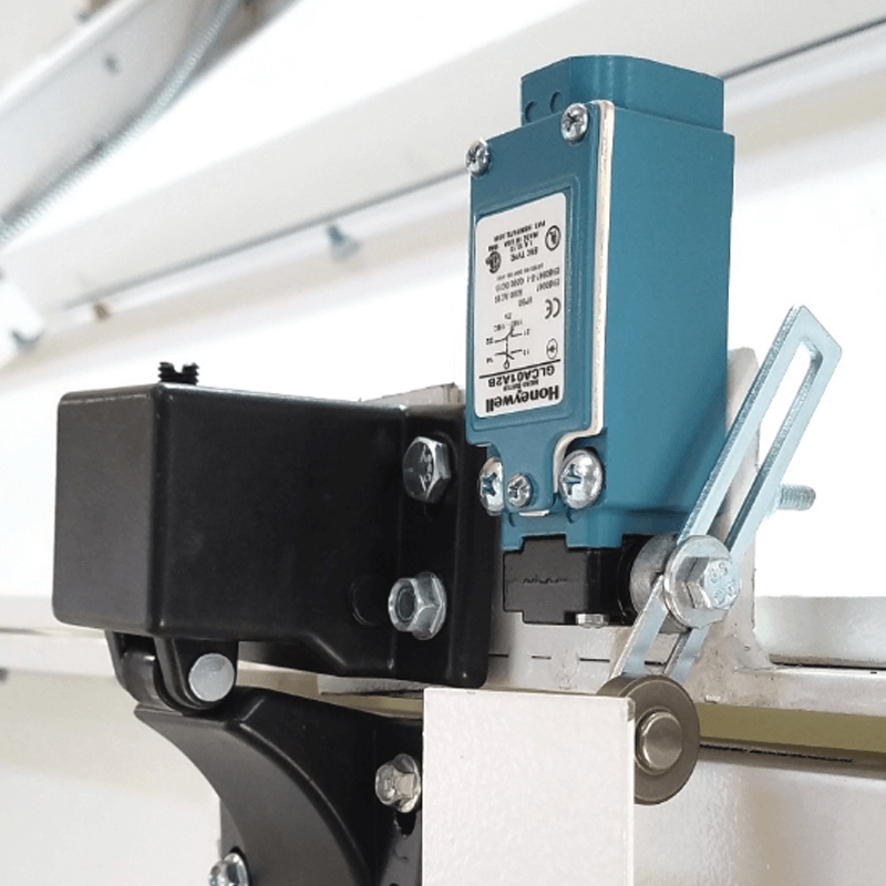 iDEAL Side Downdraft Paint Booth SKU PSB-SDD26B-3PH-230V-AK