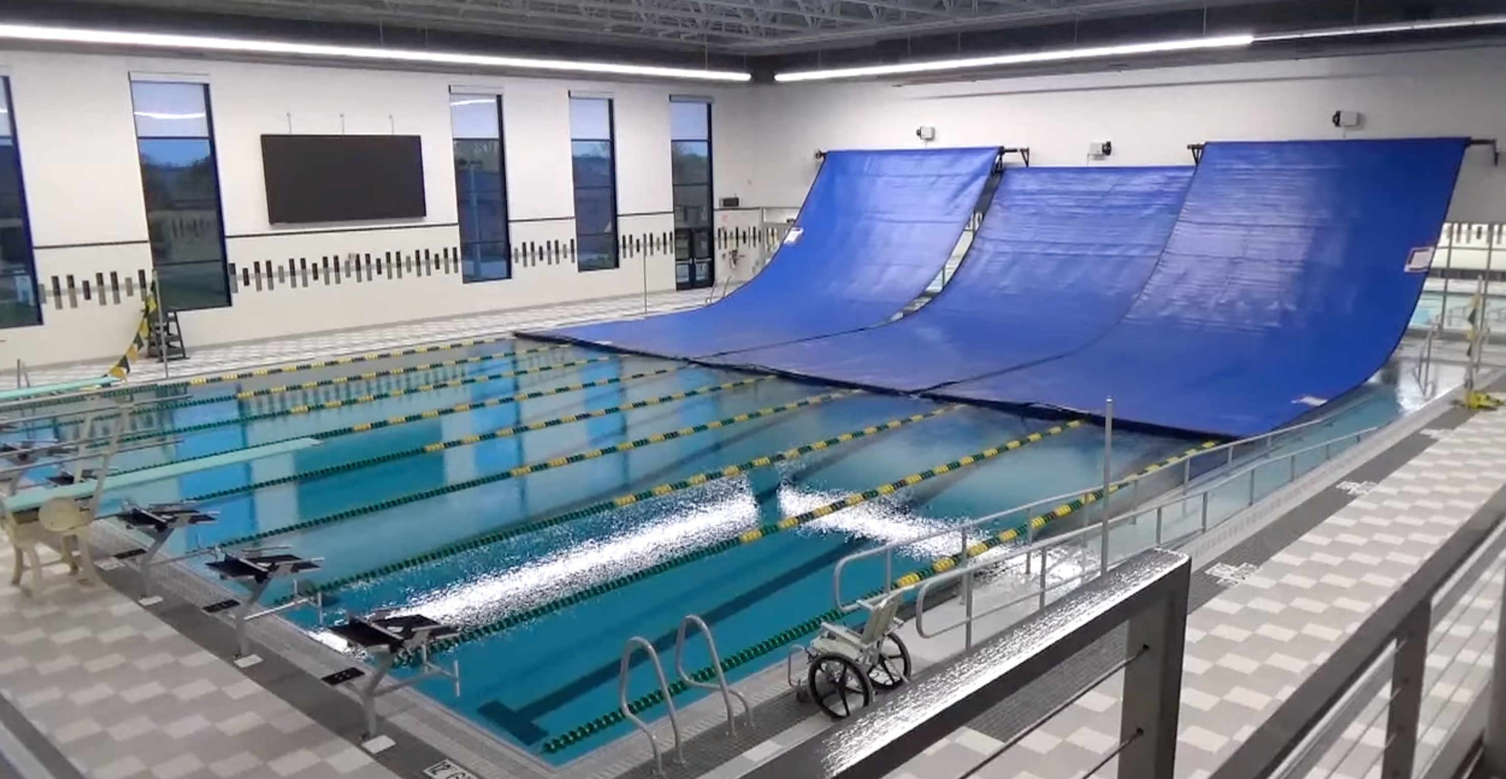 Spectrum Aquatics Alta Automatic Thermal Cover Reel Systems SKU 17551