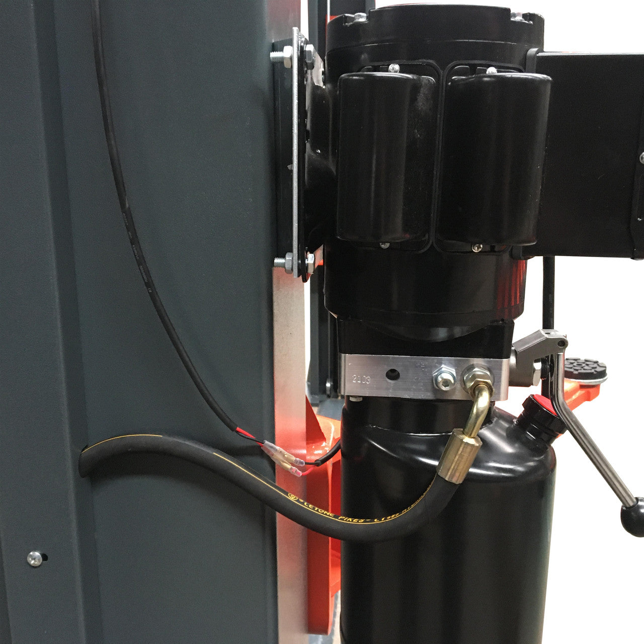 Stratus 2 Post 14,000 lbs Floor Plate, Extra Wide, Drive Through SKU SAE-F14X